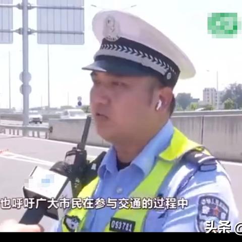 男子步伐霸气横穿马路被撞两次，交通规则与个人行为的反思